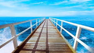 治愈海浪海边观景台