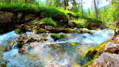 唯美山涧流水 4K