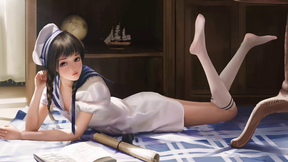 梳双麻花辫的水手服少女趴卧在蓝白格纹软垫上，身后木柜摆放地球仪与帆船模型。