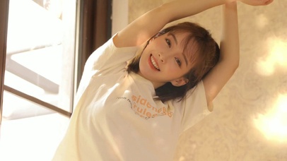 开朗阳光美女
