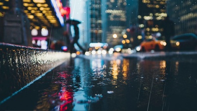 4K下雨天动态壁纸