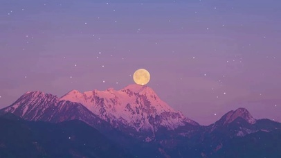 山顶圆月
