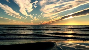海岸唯美落日天空