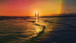 海边日落情侣浪漫邂逅之旅