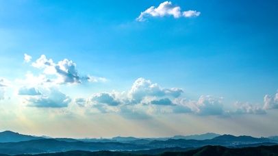 阴转晴的天空
