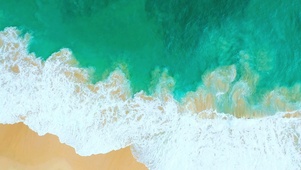 唯美苹果桌面沙滩海浪4K