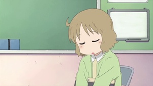 打瞌睡女孩