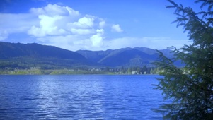 平静的湖泊