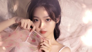 美女蕾丝白纱萝莉