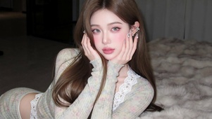 温柔精致美甲女孩动态