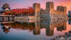 梦幻晚霞河畔古城