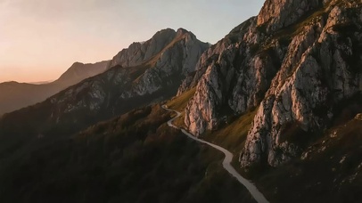 落日盘山公路