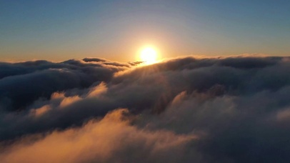 唯美云上日出