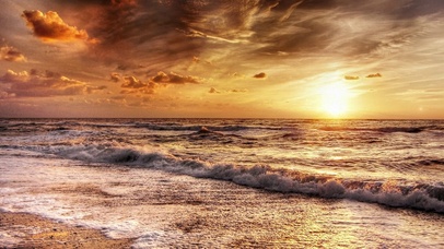 傍晚夕阳下海边唯美治愈