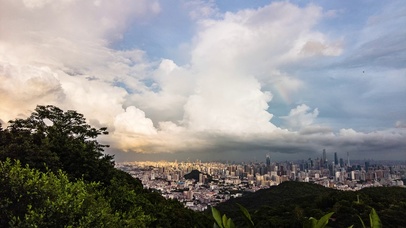 4k狂风暴雨来临的彩色天空