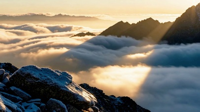 高山日出云海壮丽奇观
