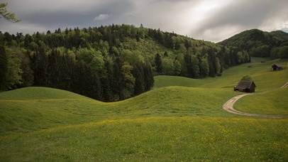 【4K】爱尔兰草地小屋