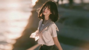 清纯短发女孩