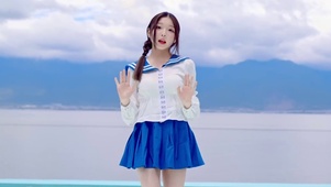校服小姐姐