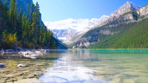 高原雪山湖
