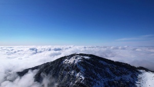 雪山云雾