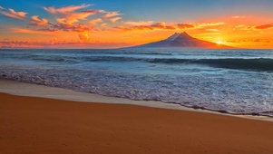 唯美日出海浪