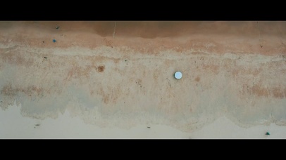 电影风格海滩浪花