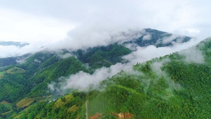 航拍大山云海