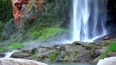 唯美山涧瀑布4K