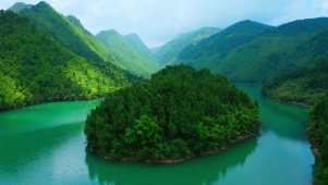 青山湖泊