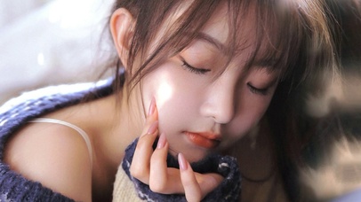 白嫩瓜子脸美女萝莉