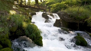 山河静瀑