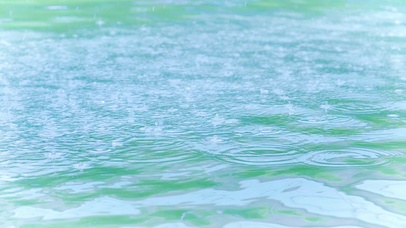4K治愈湖面小雨