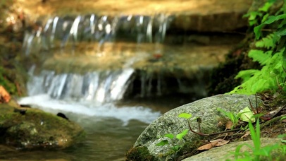 山间流水
