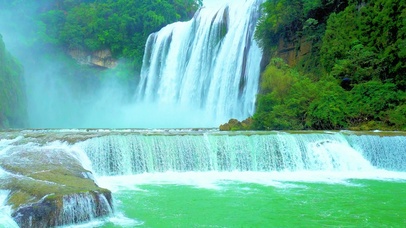 唯美山涧瀑布4K