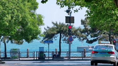 海边的城市