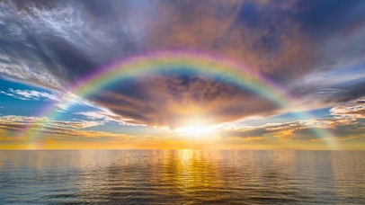 夕阳彩虹海面