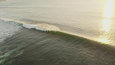 解压壁纸·夕阳下的海浪