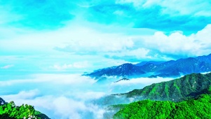 4K山巅风起云涌