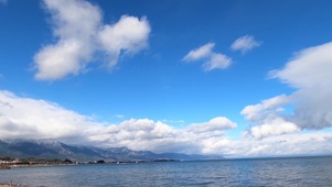 蓝天白云大海