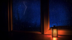 舒适小屋听夜雨