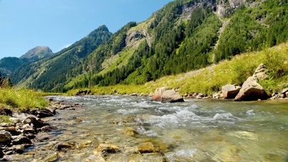 纯净山河流水