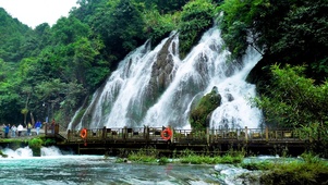 瀑布风景
