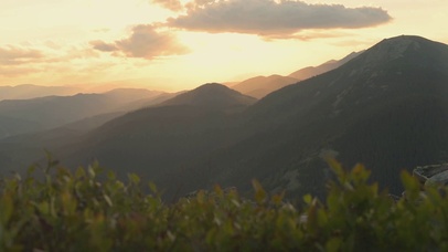 4K 高清 日落山景观