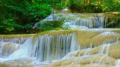 放松自然溪流瀑布