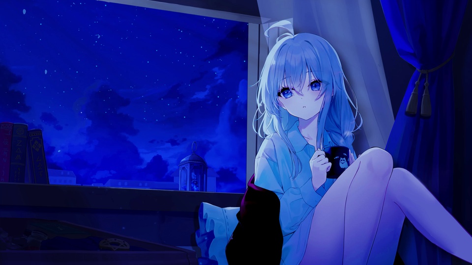蓝调深夜室内，持杯的浅蓝长发少女静坐在窗边，窗外是缀满繁星的深蓝夜空。