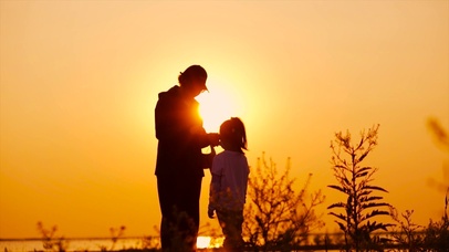 4K母亲节母亲陪伴关爱儿童成长