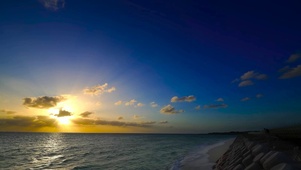 夕阳海浪