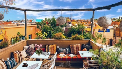 秋季屋顶咖啡厅