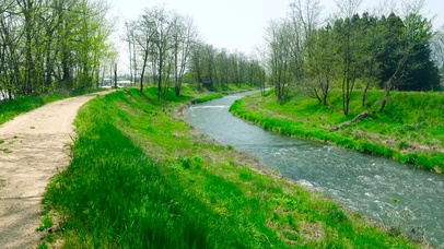 乡村小路流水